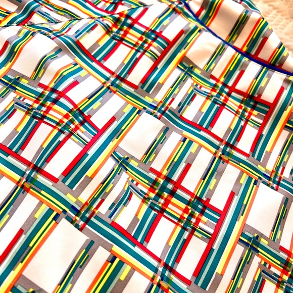 Adidas golf skort in fun pattern! Size 4 - Picture 2 of 6